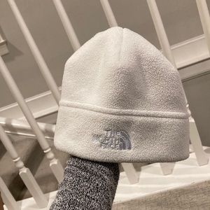 The North Face white hat, unisex size M